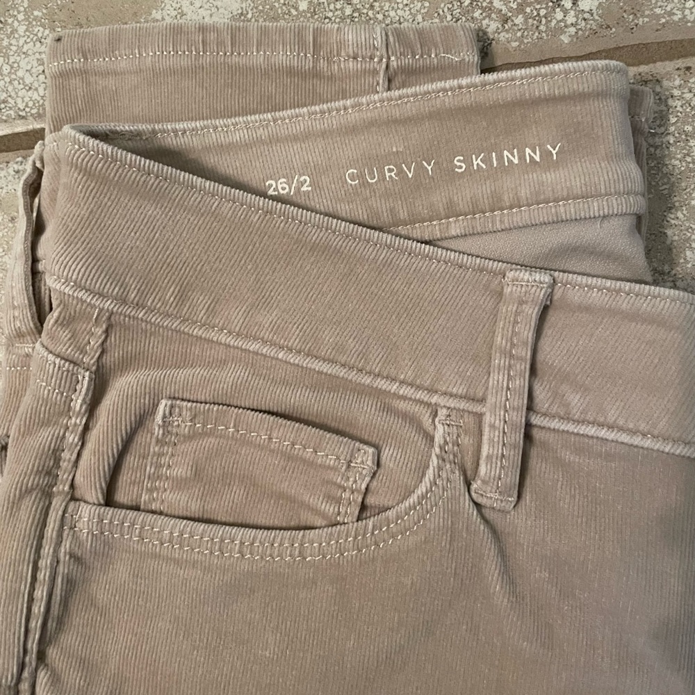 Loft Jeans - Picture 2 of 3